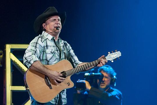 Garth Brooks and Trisha Yearwood return Thursday-Saturday to Jacksonville Veterans Memorial Arena. (Photo by Fran Ruchalski)