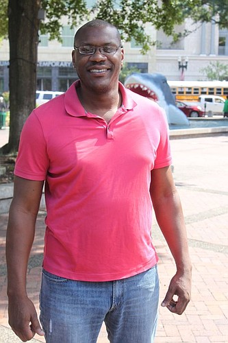 Od&apos;Juan Whitfield in Hemming Park