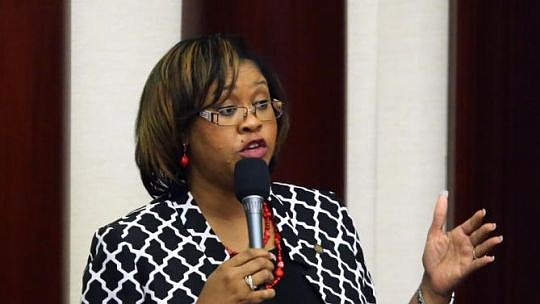 Rep. Mia Jones, D-Jacksonville closes on  the health care bill during session, Friday,  June 5, 2015, in Tallahassee, Fla. (AP Photo/Steve Cannon)