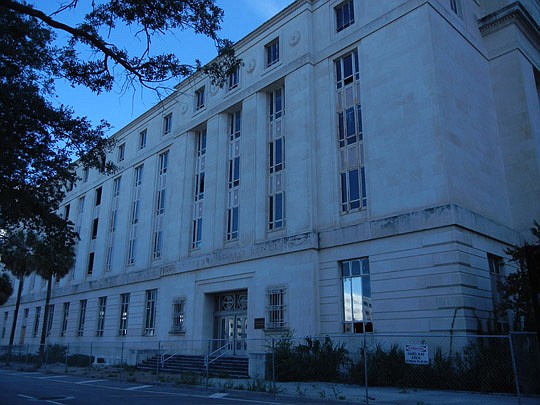 Photo by Karen Brune Mathis - The old federal courthouse building at 311 W. Monroe St.