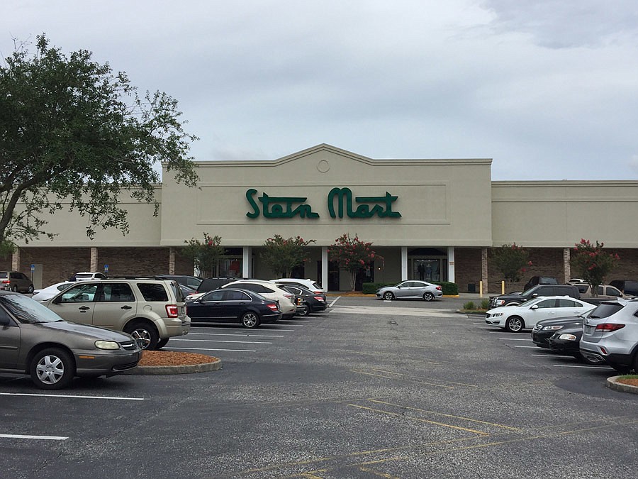 Stein Mart intends to completely renovate its store at 4399 Roosevelt Blvd. The retailerâ€™s comparable-store sales fell 7.6 percent in the first quarter of this year.