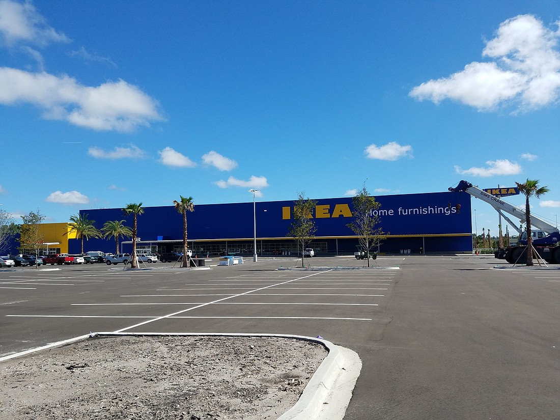 Ikea&#39;s Jacksonville store has 950 parking spaces.