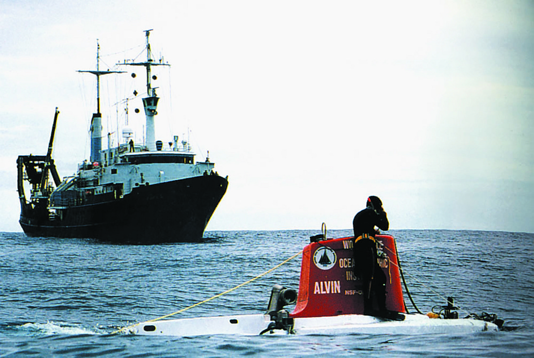 The Atlantis II transported the submersible Alvin to explore the wreck of the Titanic in 1986.