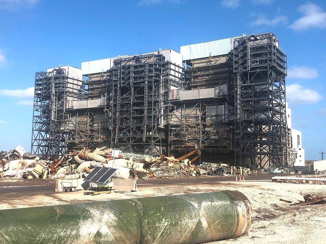The implosion will demolish four selective catalytic reactors next to the coal-fired plantâ€™s boilers, the pipelike structure in this photo.