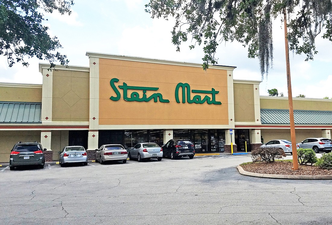 Stein Mart total sales in the quarter ended Aug. 3 fell 5.9% to $292.4 million and adjusted comparable-store sales (sales at stores open for more than one year) fell 1.9%.
