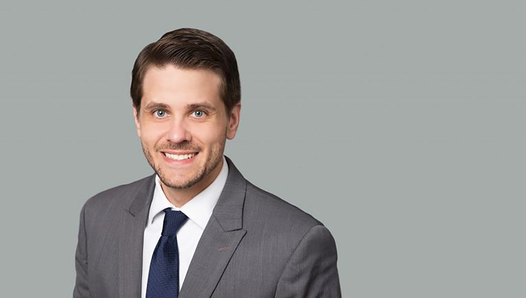 Eviction Defense Clinic volunteer Logan McEwen also practices litigation and transactions law for Marks Gray P.A.