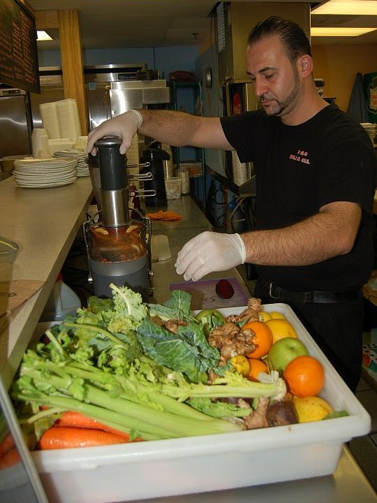 Owners of D&G Deli and Grill happily left snowy Detroit for sunny Downtown Jacksonville Jax