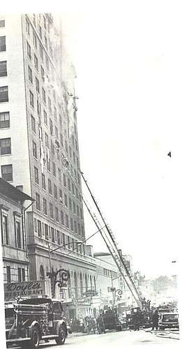 Firefighters at the Roosevelt Hotel fire. (Photo from JacksonvilleFireMuseum.com)