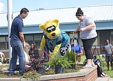 United Way's Hometown Huddle Day features Jaguars, middle schoolers