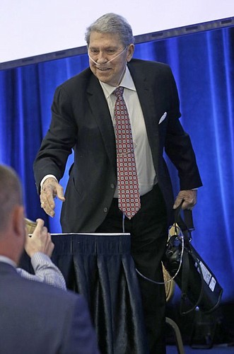 CSX Corp. CEO Hunter Harrison used a portable oxygen machine during the company's annual meeting Monday in Richmond, Va. (Photo by P. Kevin Morley)