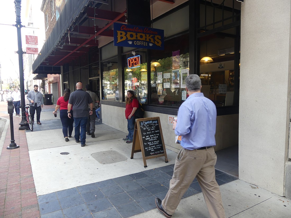 Downtown workers take to the streets during lunchtime, while most of the dining establishments arenâ€™t open for dinner. The Downtown Investment Authority wants to bring more restaurants Downtown that are open until at least 9 p.m.