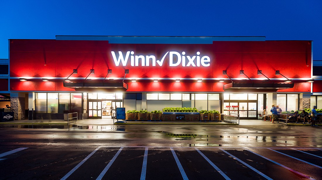 The name Winn-Dixie originated when the Davis family adopted the Winn and Lovett name in the 1930s and then acquired Dixie Home Stores in the 1950s.