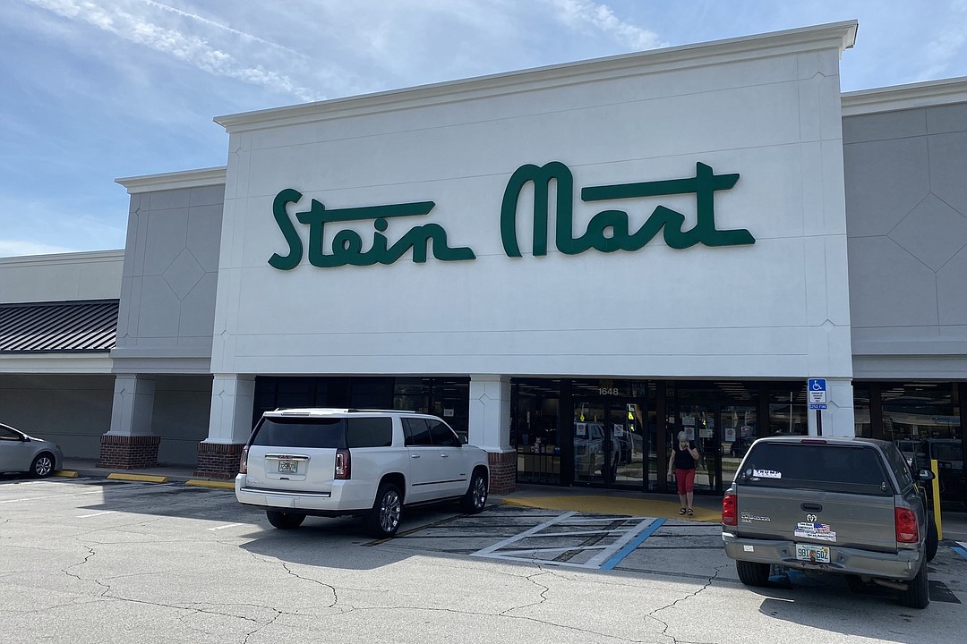 Stein Mart embraces the enemy with installation of  Lockers