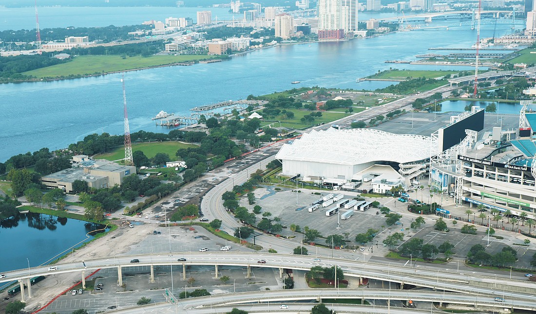 Metropolitan Park is south of TIAA Bank Field and Daily&#39;s Place along the St. Johns River. To the west of the park is the Shipyards.