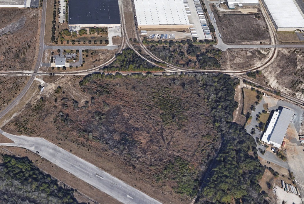  A 377,685-square-foot building is planned on 28.45 acres at 9500 Busch Drive N. in North Jacksonville. (Google)
