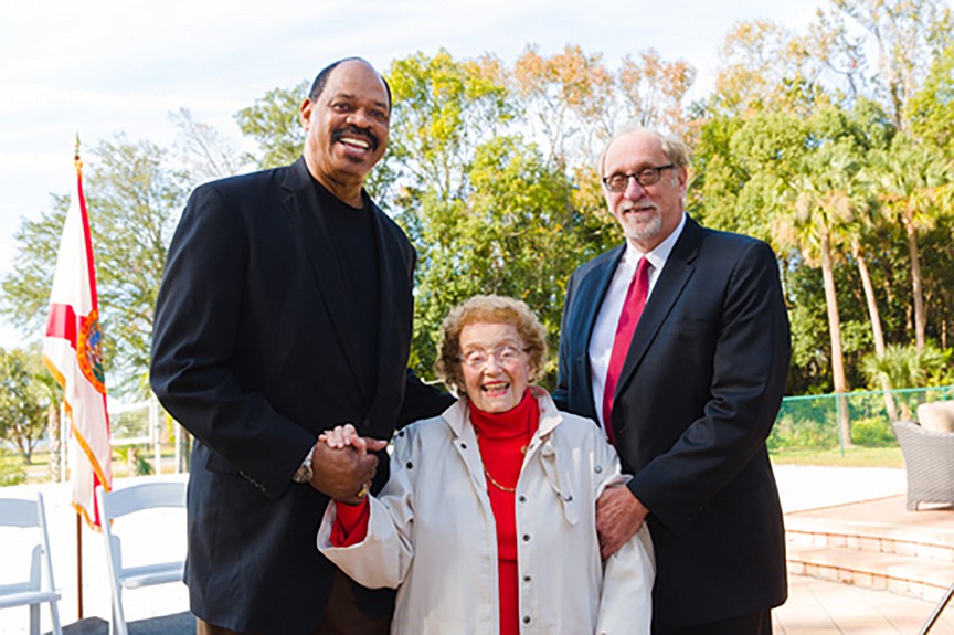 Artis Gilmore, Frances Bartlett Kinne and Gregory Nelson at the groundbreaking for Dolphin Pointe Health Care in 2017.