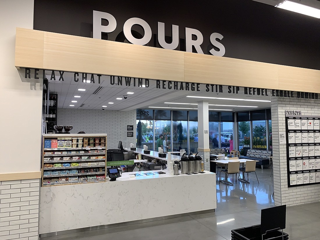 Publix plans to open a 30,000-square-foot store in the former Luckyâ€™s Market space in Neptune Beach. The company says it will include the POURS area featured in the chainâ€™s GreenWise Market stores.