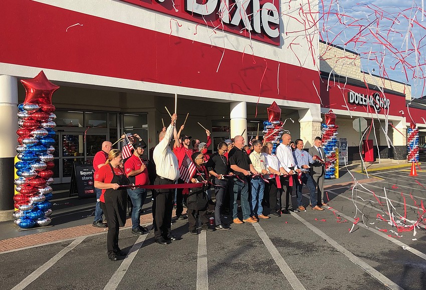 WinnDixie remodels at Town Center Village and opens a new liquor store