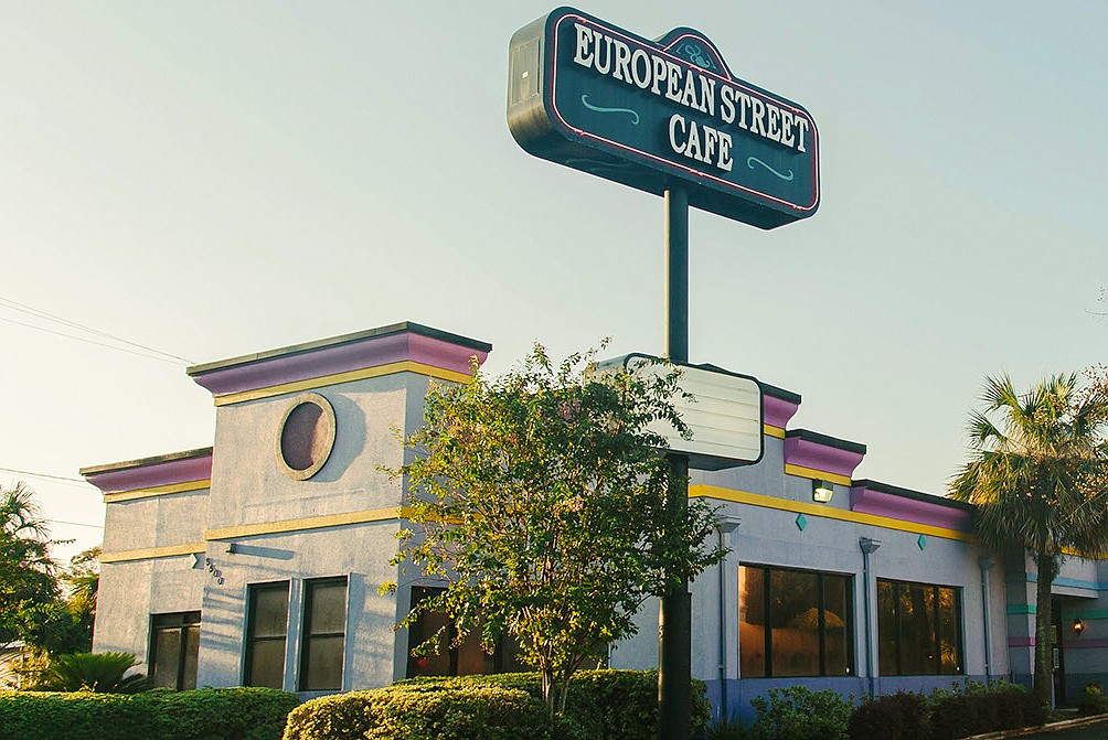 European Street Cafe at 5500 Beach Blvd. closed.