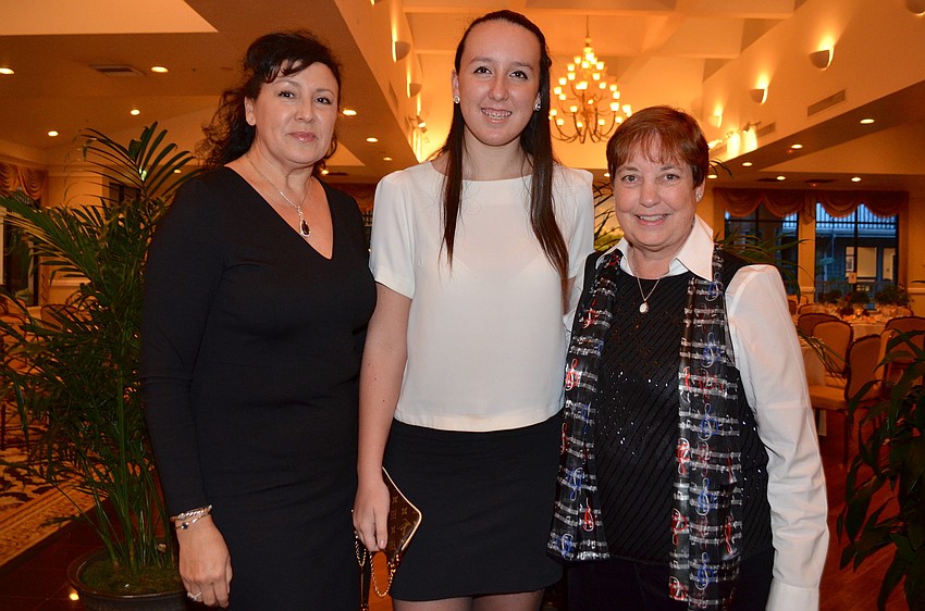 Linda Ross, Shannon Ross and Dr. Linda Vasilaki