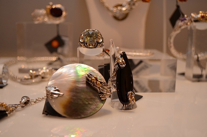 The Cinta Collection from John Hardy was featured at the Blue Ties and Butterflies Preview Party.