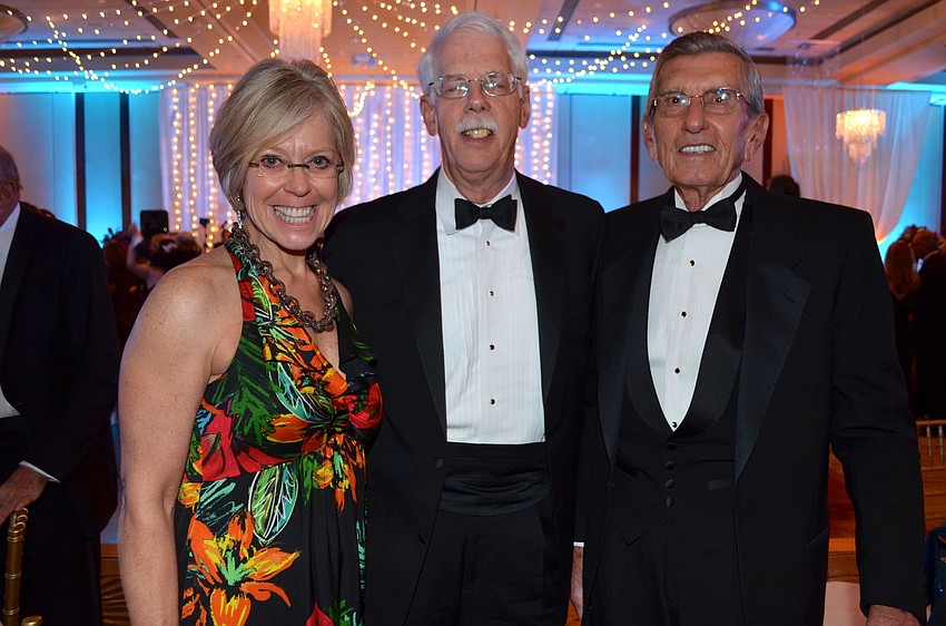 Roxie and Mike Jerde with George Pappas