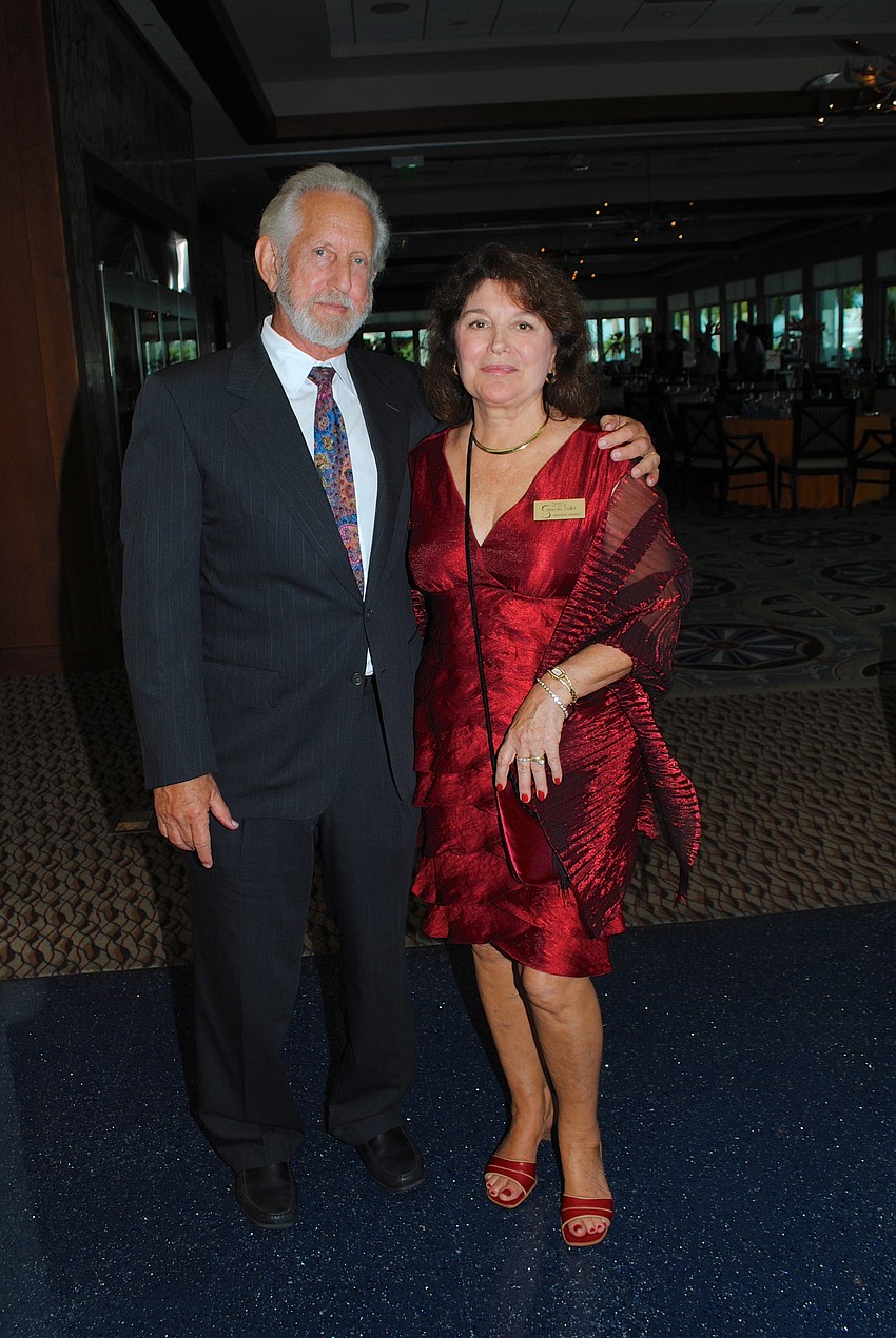 Eric and Chairwoman Mafalda Neikrug