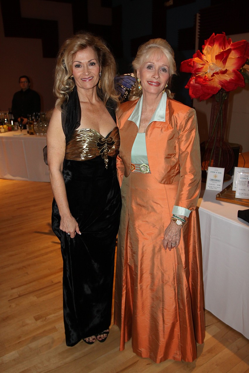 Teresa Philipp and Wanda Libby