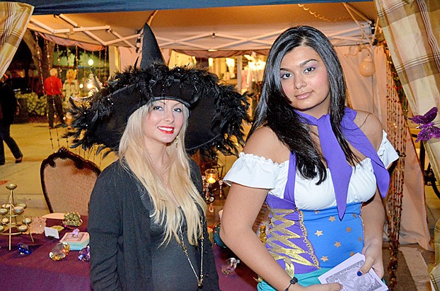 103113-VirginiaMarx-VivianMitchell-1024x678