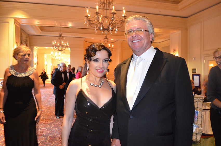Honorary Co-Chairs Margo Rey and Ron White
