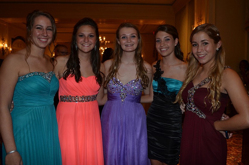 Demi Nott, Megan Babin, Taylor Brenos, Dena Adams and Madison Robinson