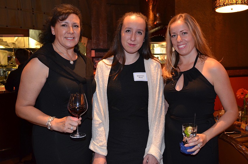 Linda Ross with her daughters Shannon Ross and Vanessa Caledonia