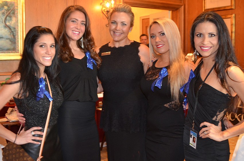 Jessica Walsh, Samantha Benna, Mackenzie Mudgett, Amy McKinnlay and Jenny Wilkins