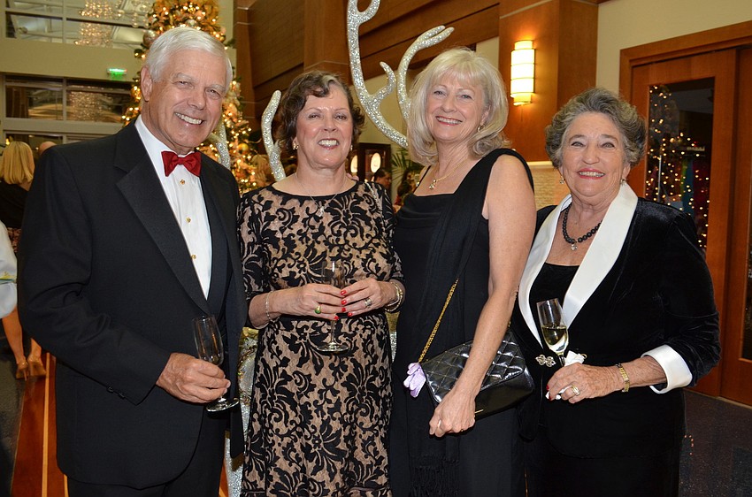 Bill and Bonnie Chapman with Susan Lanier and Pat Edwards