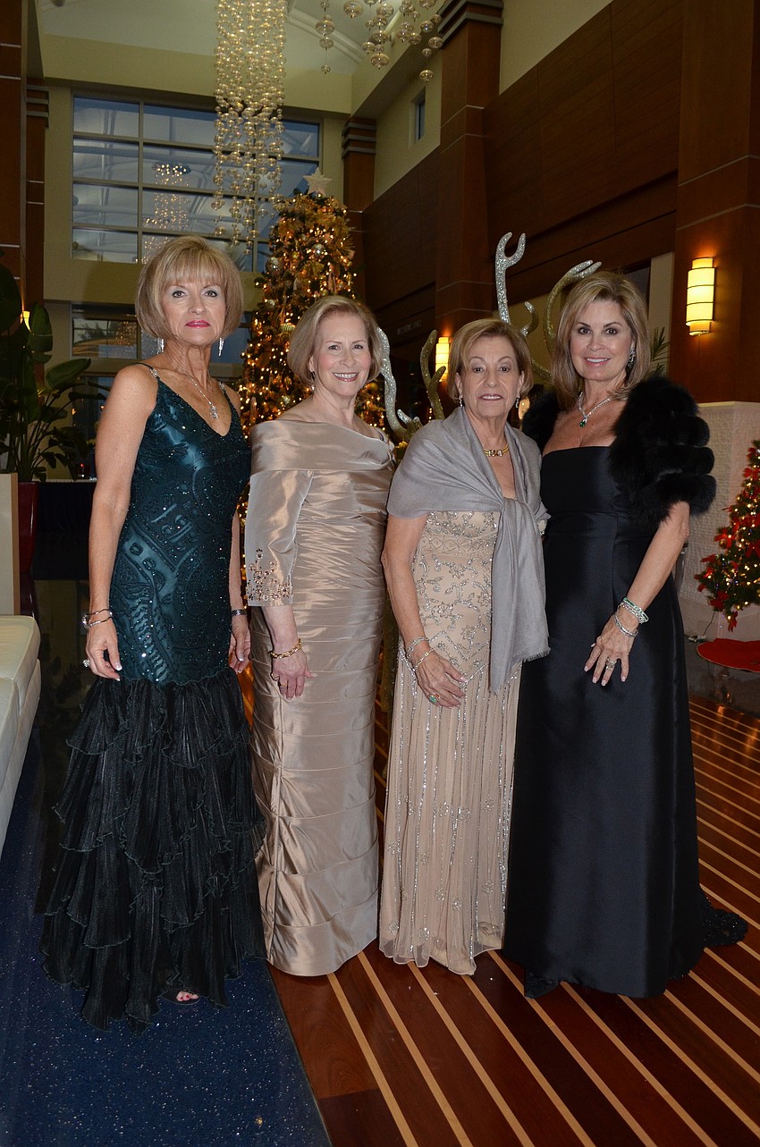 Co-Chairs Pat Good, Lisa Walsh, Carol Chiarella and Sandra Lindqvist