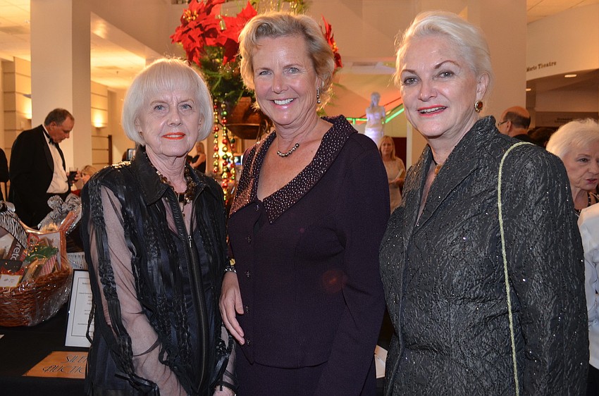 Carol Phillips, Maggie Kruger and Cheryl Burke