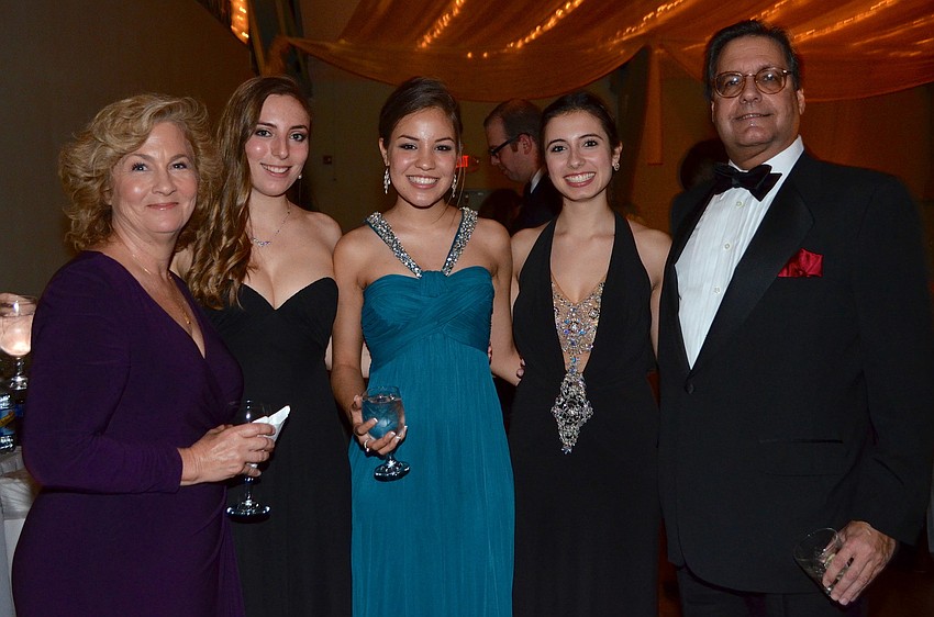 Nancy Wachendorf, Maddie Schildkraut, Manuela Baron, Taylor Press and Dick Ulrich