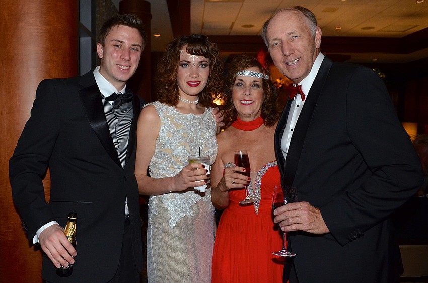 Austin Weinman and Courtney Kravetz with Jane and Barry Weinman