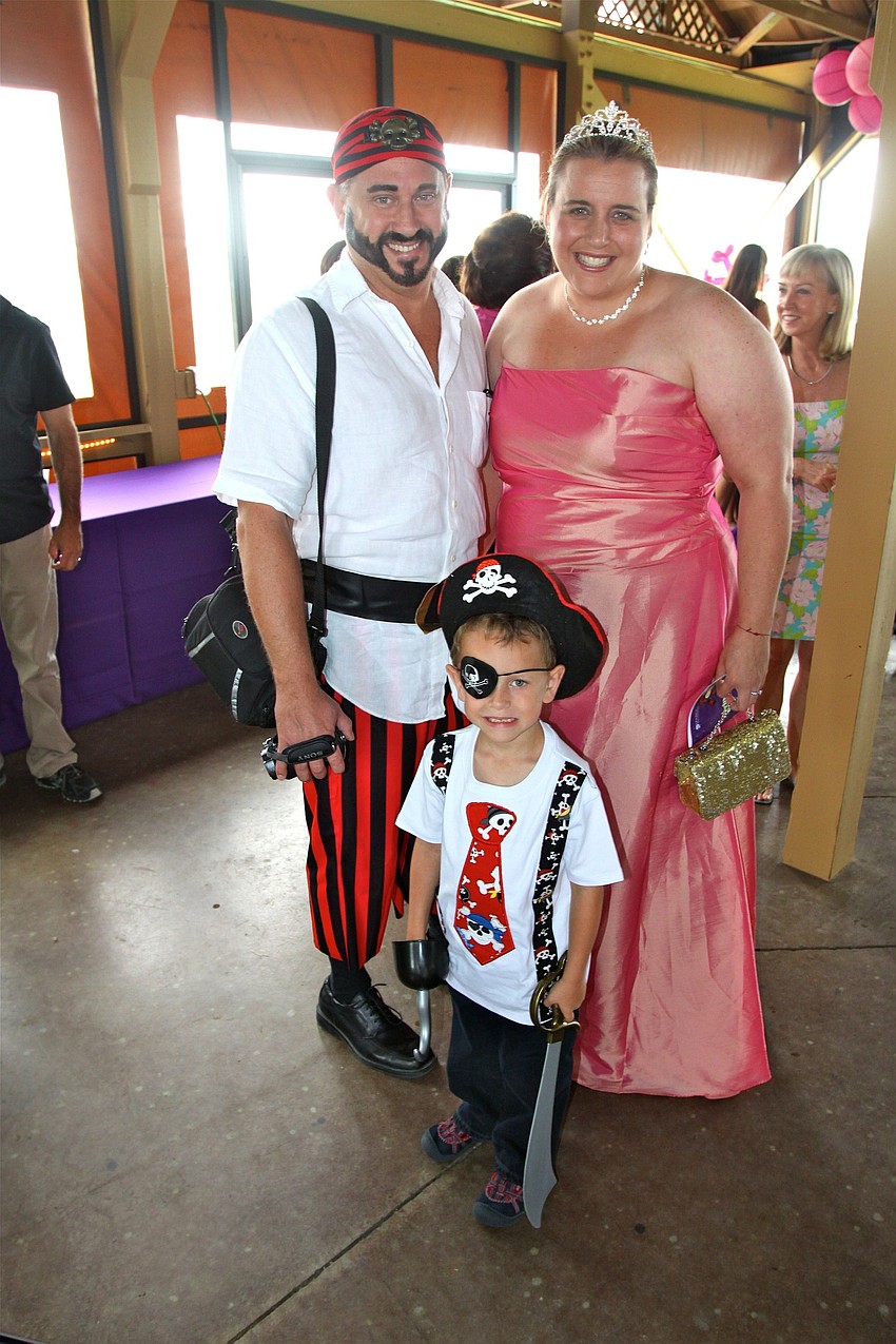 Michael and Samantha Schannault with their son Alexander, 4.