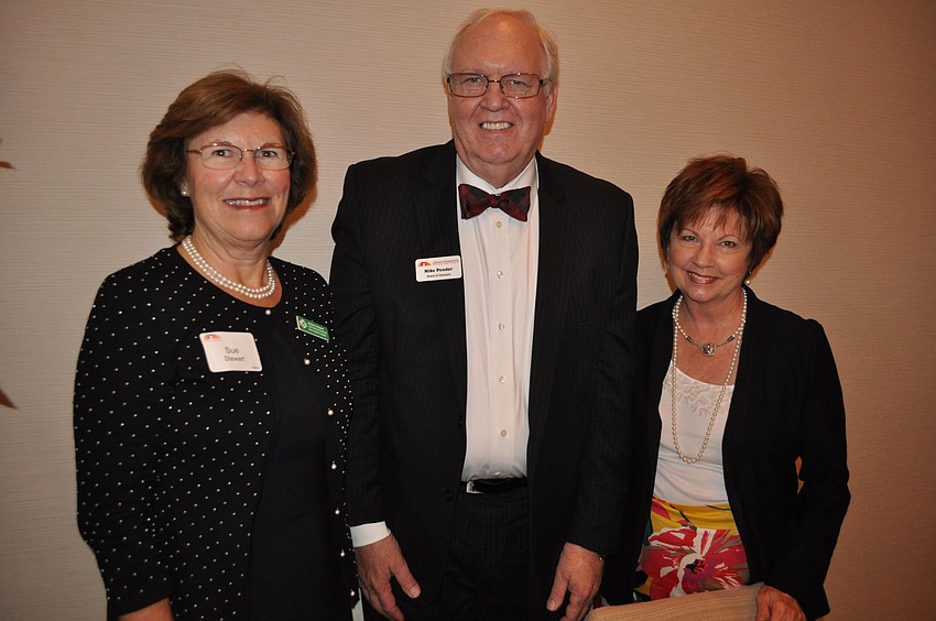 Sue Stewart wit Mike and Marie Pender