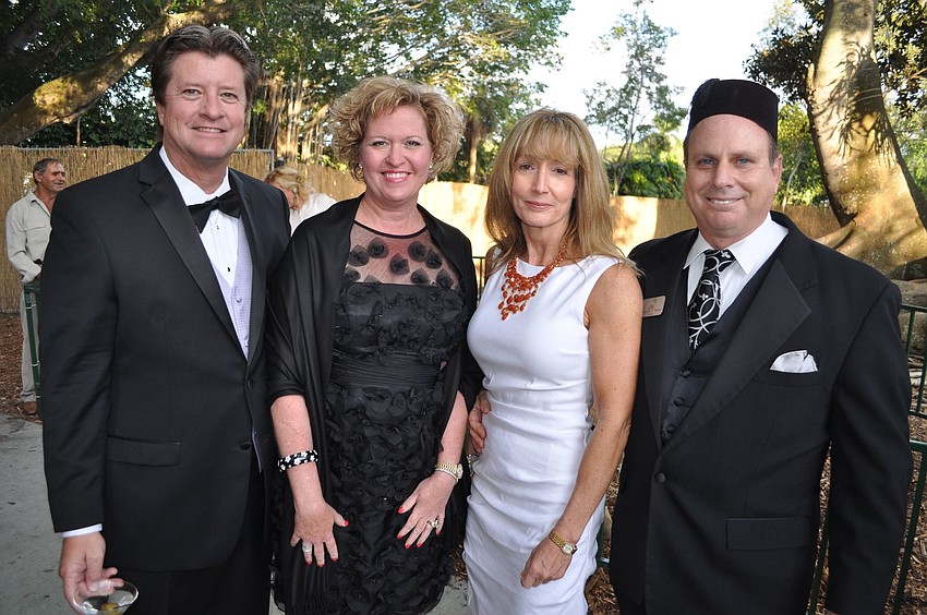 Pete Britton, Michele Weaver with Lynn and Chris Romine