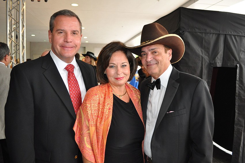 Mark and Gail Henderson with Sal Diaz-Verson, Jr.