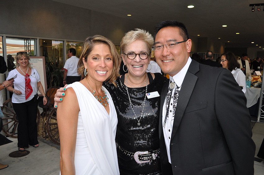 Iris Starr, center, with Cynthia and Todd Horiuchi