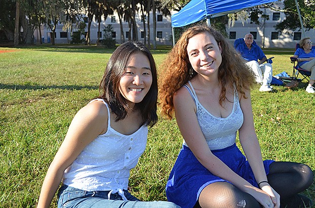Carolina Shin and Savannah Handerson
