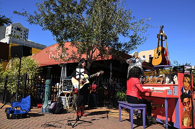 Live concert in front of Mattison's City Grille