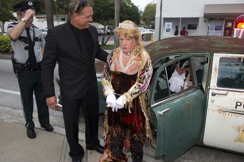 Hollywood movie star Richard Dreyfuss hid in shame as his Aunt Gertrude was delivered in handcuffs to Ringling College of Art and Design's 