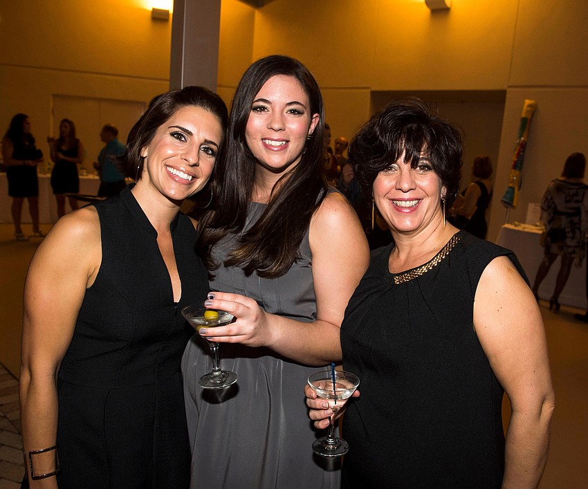 Nazare Edelson, Ariel Drost and Paula Mendes