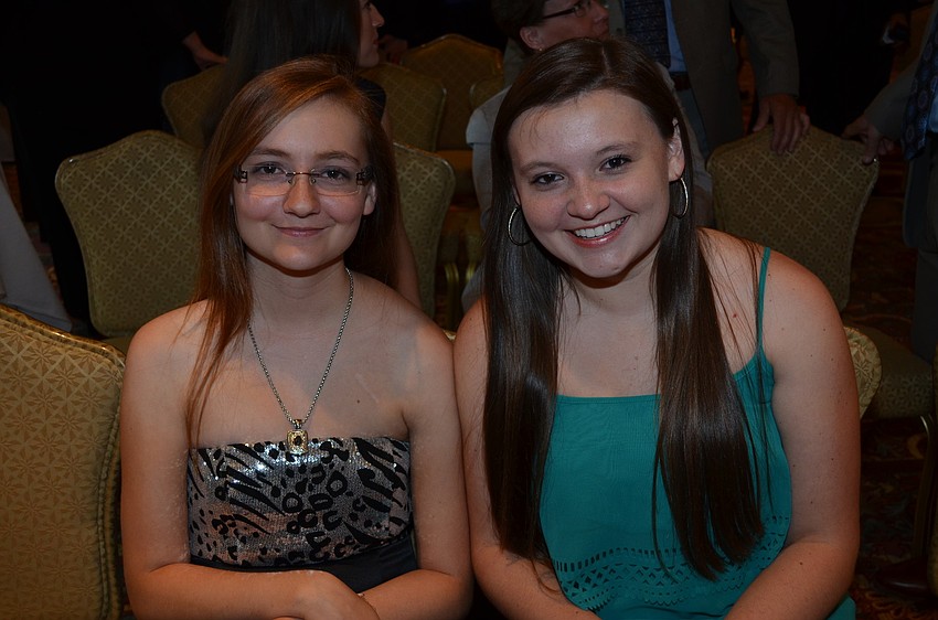 Erin and Lindsey Kisielawski