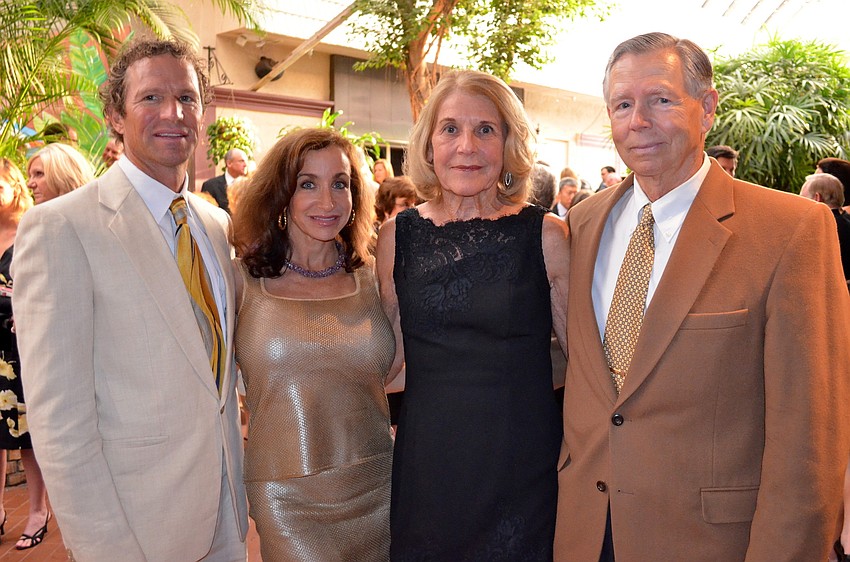 Robert Kohnen, Dr. Sheri Weinstein and Sally and Doug Wright