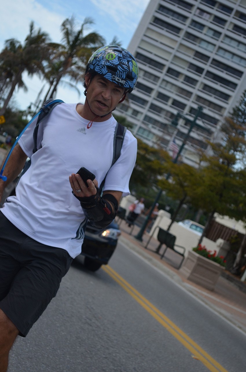 Gregg Fiess was the first amateur in with a time of 54:06 in the 13.2-mile race.